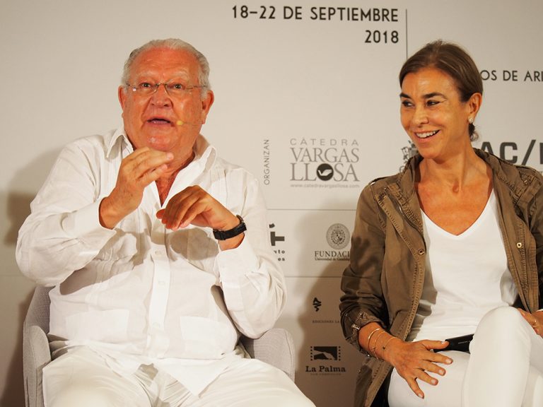 J.J. Armas Marcelo y Carmen Posadas