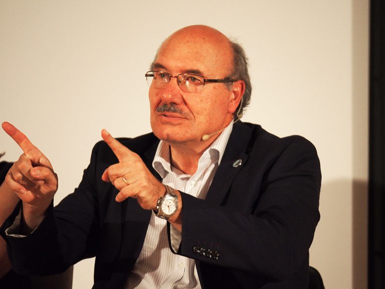 FHE_En homenaje a Stephen Hawking